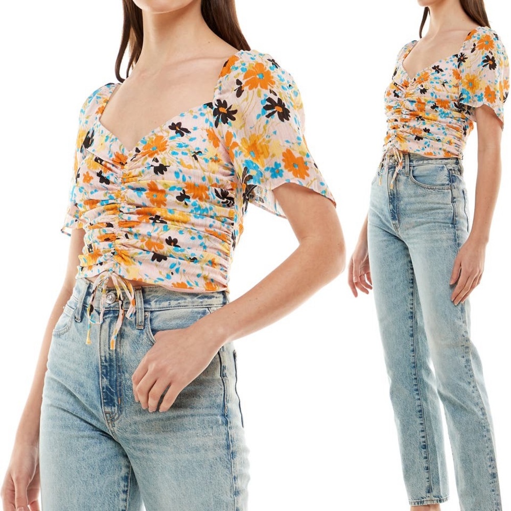 WAYF ✨ NWT RUCHED FLORAL BLOUSE